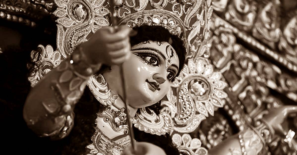 Kolkata Durga Puja 2025: The Ultimate Guide — 25+ Must-Visit Pandals, Area-wise Tour & Day-by-Day Itinerary